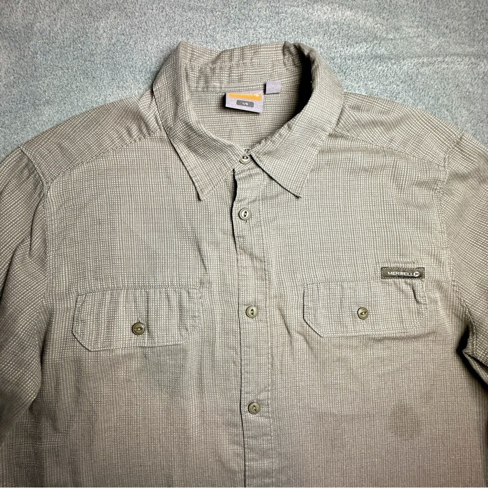 Merrell Men’s Long Sleeve Button-Up Outdoor Shirt Size XL Beige Hiking Casual